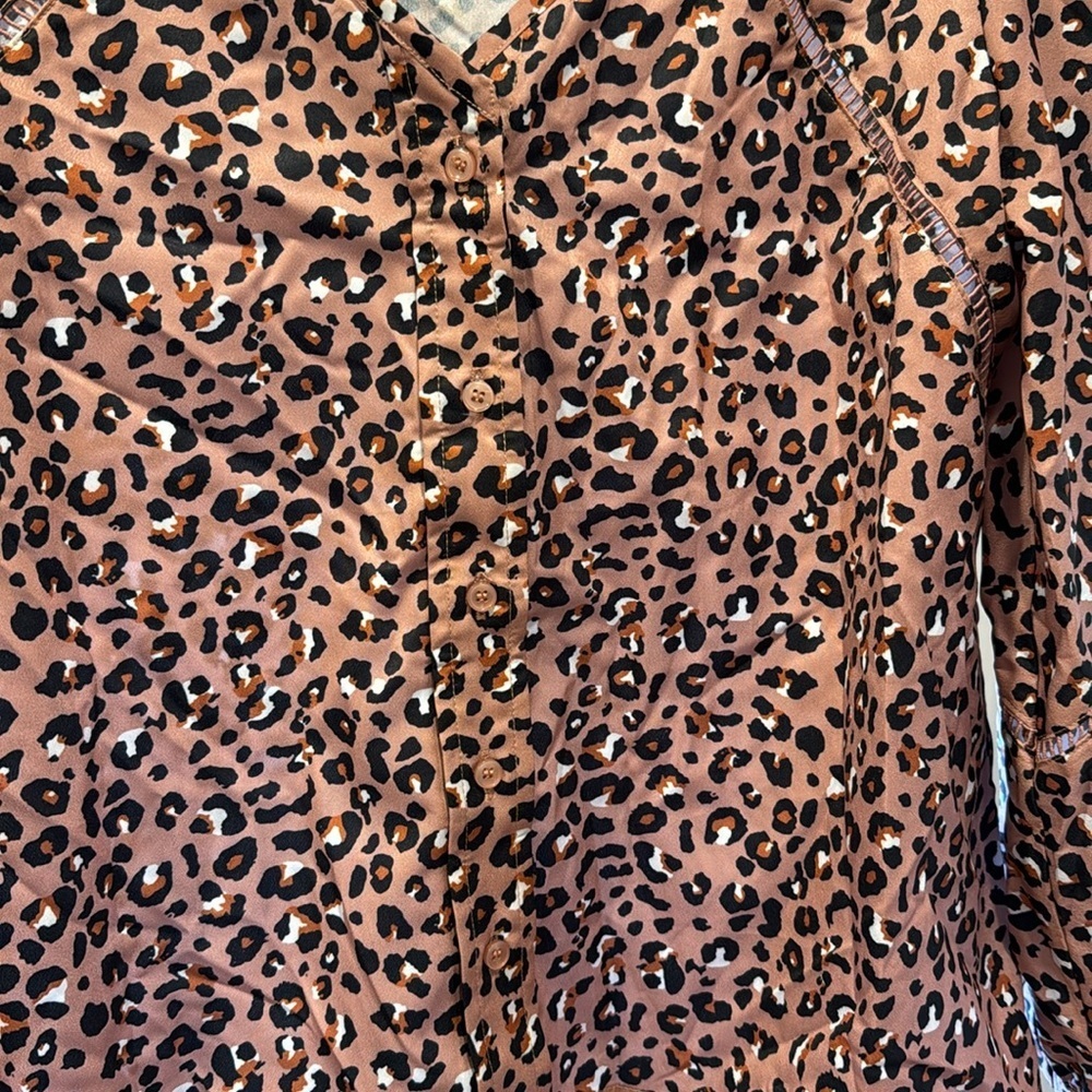 The Shirt By Rochelle Behrens, Size Medium — image 4 of 4